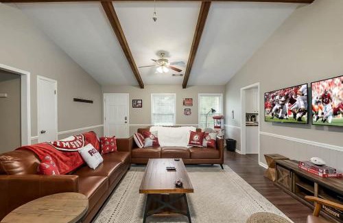 Northport House | Alabama Slammer GAME-DAY HOME 5-mile to Stadium