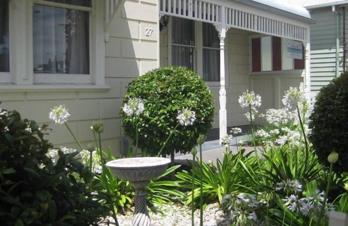 Portland House | ALANDRA - Light Filled | Centrally Located | Heating