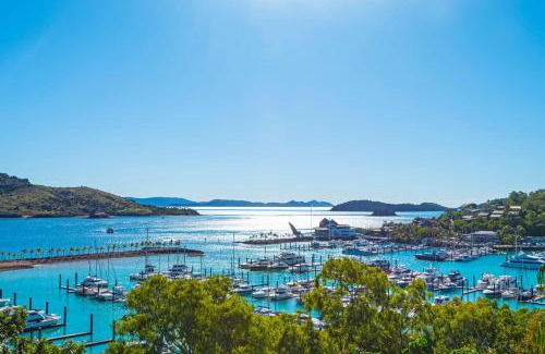 Hamilton Island House | Alang Alang on Hamilton Island by HIHA