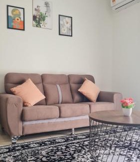 Kota Warisan Apartment | Alanis Suite KLIA 2Bedroom With Neflix
