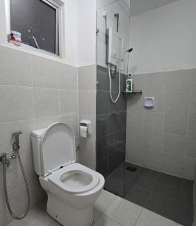 Kota Warisan Apartment | Alanis Suite KLIA With Neflix
