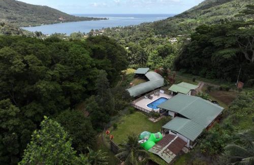 Otumai Hostel | ALAROOTS Maison Piscine MOOREA