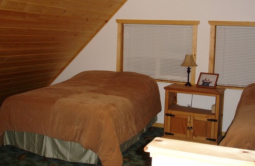 Soldotna Cabin | Alaska Cabin on private canal.