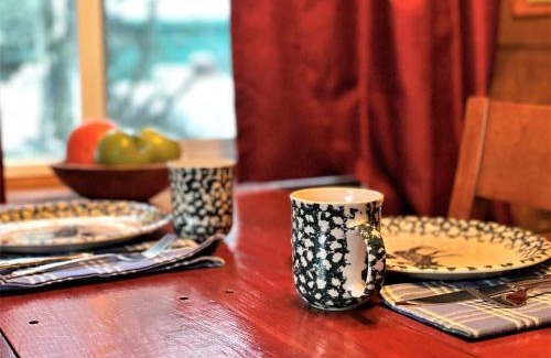 Bear Creek Ski Chalet | Alaska Creekside Cabins in Seward