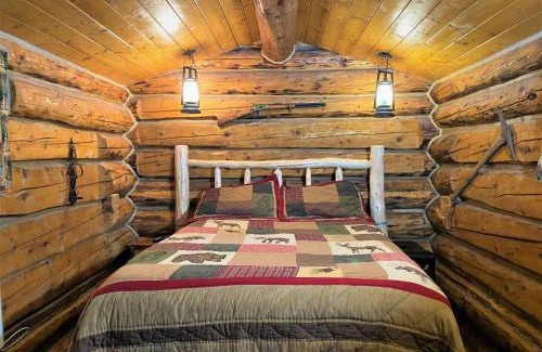 Bear Creek Ski Chalet | Alaska Creekside Cabins in Seward