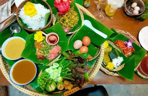 Lan Saka House | Alaska pool cafe&homestay2