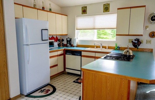 Sterling House | Alaskan Cozy Home for the Whole Family and Friends