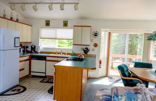 Sterling House | Alaskan Cozy Home for the Whole Family and Friends