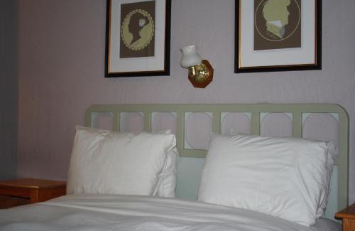 Downtown Juneau Hotel | Alaskan Hotel and Bar