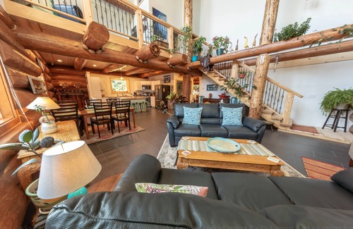Bear Creek Cabin | Alaskan Log Cabin