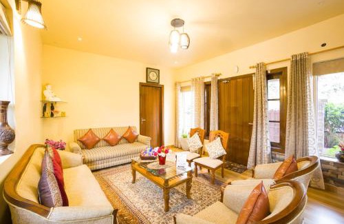 Bhimtal Villa | Alaya Stays 2 BHK with Garden & Balcony - Villa Harmony