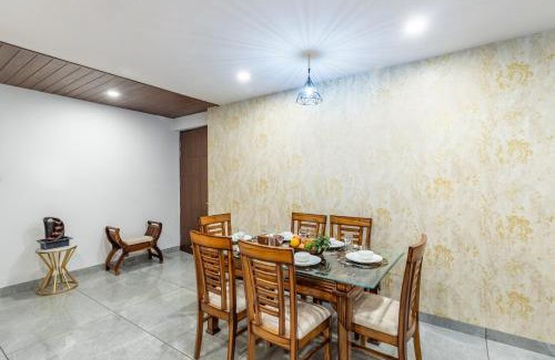 Shimla Apartment | Alaya Stays 3 BHK Apartment with Scenic views - Cliff Perch