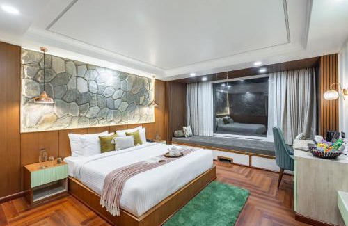 Shimla Apartment | Alaya Stays 3BHK with Garden -Evaara Woods Ridge