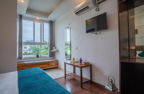Dehradun Hotel | Alaya Stays Impreza Luxury Stays