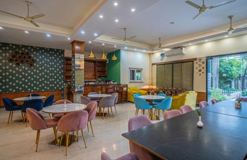 Dehradun Hotel | Alaya Stays Impreza Luxury Stays