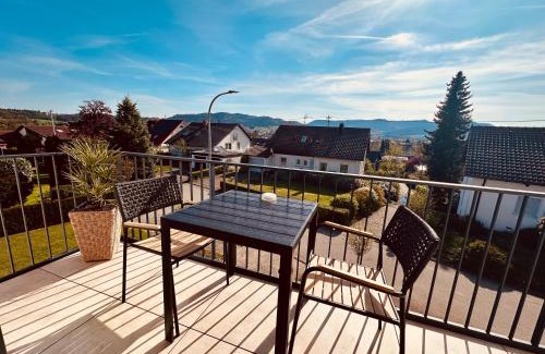 Frommern Apartment | Alb Appartement - gemütliche Wohnung mit Balkon