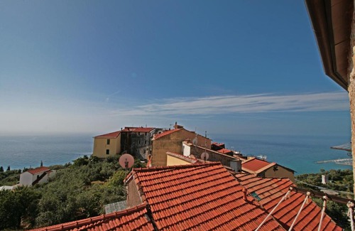 Cipressa Apartment | Albachiara home - vista mare