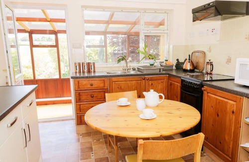 Shrewsbury House | ALBEBA, family friendly, with a garden in Shrewsbury