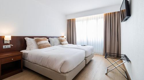 Vila Praia de Ancora Hotel | Albergaria Quim Barreiros