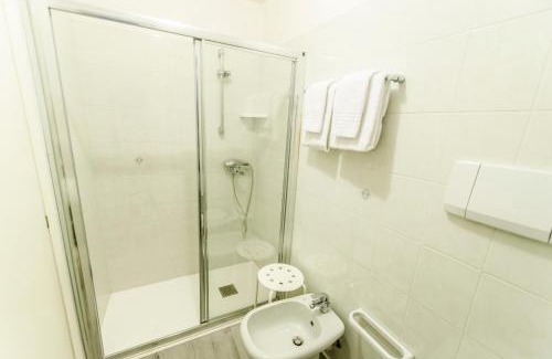 Tavarone Hotel | Albergo La Veranda