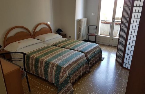 Sasso Marconi Hotel | Albergo Triana e Tyche