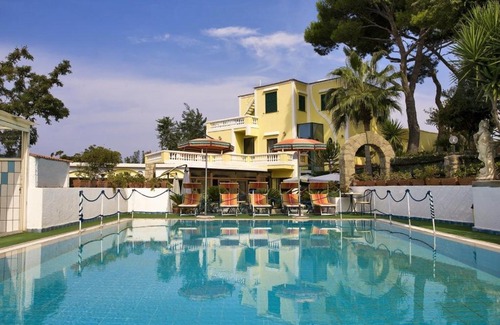 Forio Hotel | Albergo Villa Hibiscus