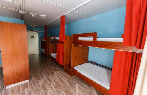 Muxia Hostel | Albergue Arribada