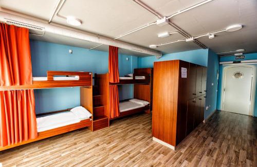 Muxia Hostel | Albergue Arribada