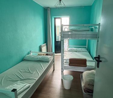 Portomarin Hostel | ALBERGUE Pasiño A Pasiño
