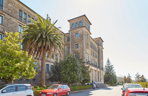 Santiago de Compostela Hostel | Albergue Seminario Menor