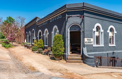 Daylesford House | Albert Hotel Daylesford