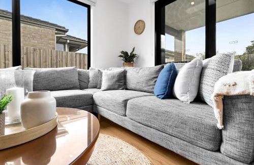Capel Sound House | Albert Samian Retreat by Ready Set Stay - BYO sheets and towels