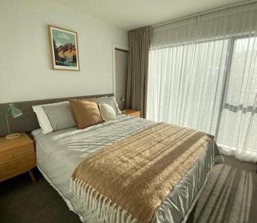 Albert Town House | Albert Town, Wānaka Townhouse - Toi Toi