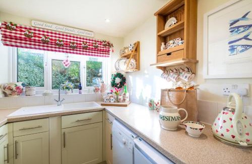 Holt House | Albertine