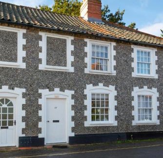Holt House | Albertine