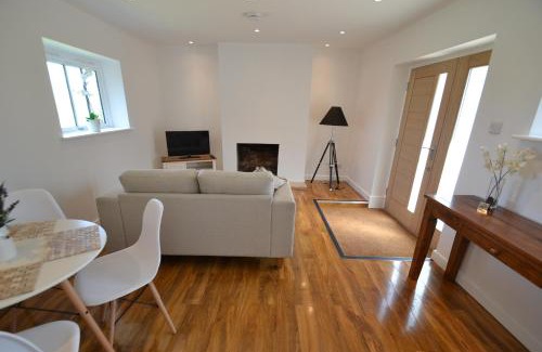 Whippingham House | Alberts Dairy Cottage