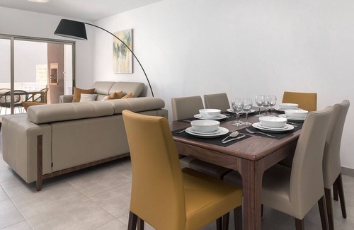 Vale de Parra Apartment | Albufeira Contemporary Apartment by Ideal Homes