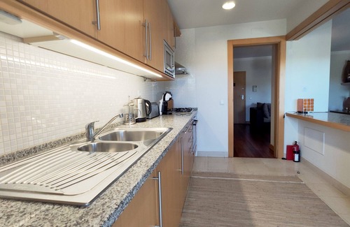 Montechoro Apartment | Albufeira Oasis Retreat