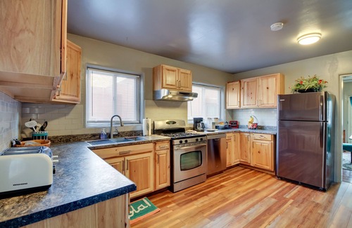 Raynolds Addition House | Albuquerque Home with Private Rooftop Deck!