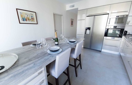 Cannes City Centre Apartment | Alceste - Two Bedroom Apartment, Sleeps 4