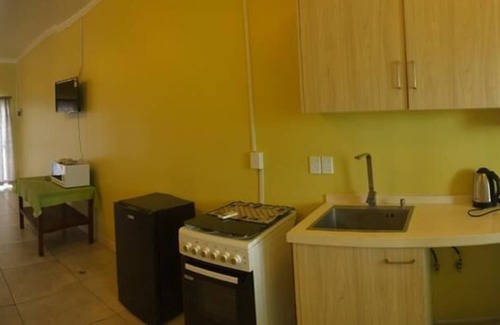 Apia Hotel | Alec's Hotel