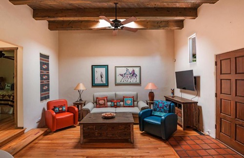 Northeast Santa Fe House | Alegre - Darling Vacation Home, Walk to the Plaza