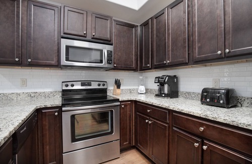 Miramar Beach Condo | Alerio Luxury Beach Corner Condo! Near Beach, Pool & Hot Tub! Walk-out Patio.