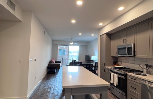 Mission Valley Apartment | Alexan Gallerie: Upgraded 1BR with Modern Finishes in Mission Valley, San Diego