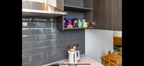 Bradford Apartment | Alexander House Apartment 14