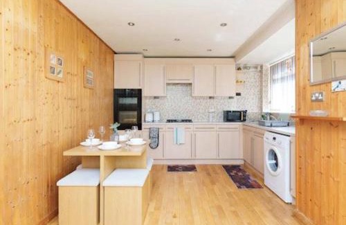 Harehills Apartment | Alexander House Apartments