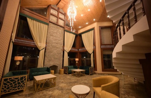 Manali Bed & Breakfast | Alexandra Cottages