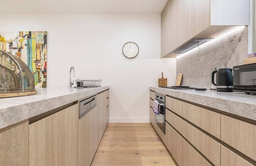 South Yarra Apartment | Alexandra Elegance Riverside Living in Style
