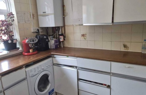 Haringey Apartment | Alexandra Palace 3 Bedrooms Apartment in London