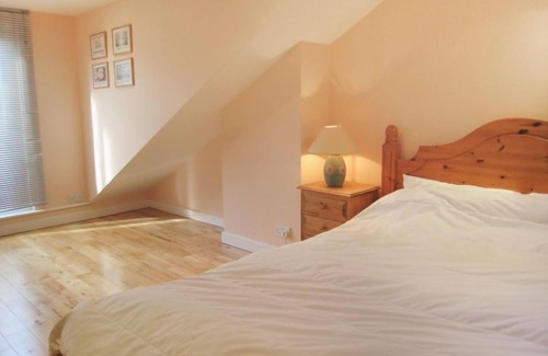 Twickenham Riverside House | Alexandra Place by Interhome